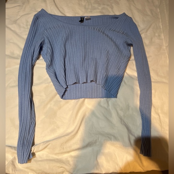 Blue sweater - Picture 1 of 1